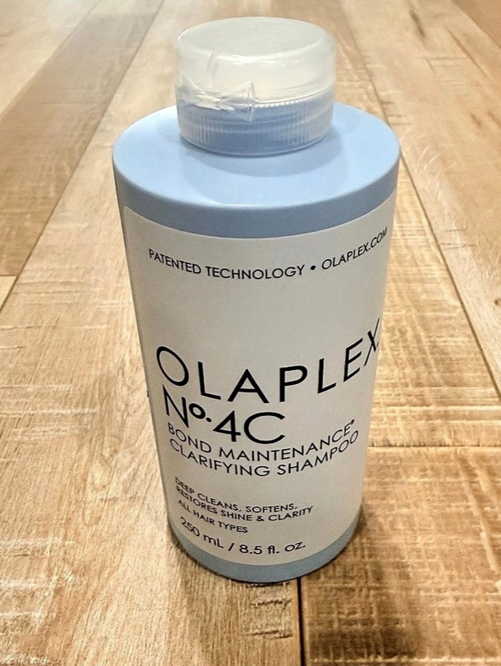 Olaplex No. 4C Bond Maintenance Clarifying Shampoo